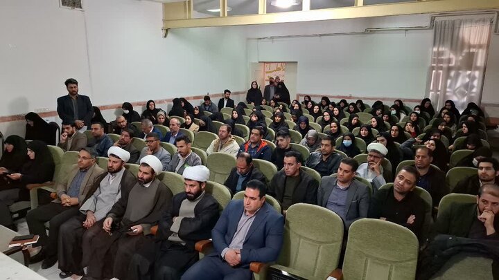 تصاویر/کارگاه آموزشی اامر به معروف و نهی از منکر فرهنگیان در دلفان