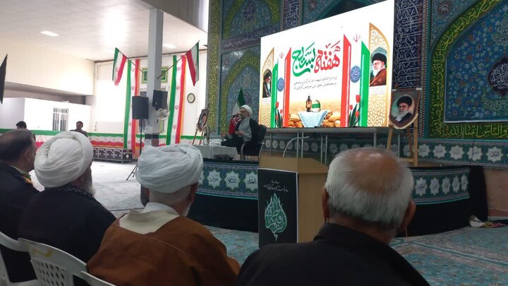 حضور طلاب مدرسه علمیه المهدی (ع) در همایش بسیجیان آران و بیدگل