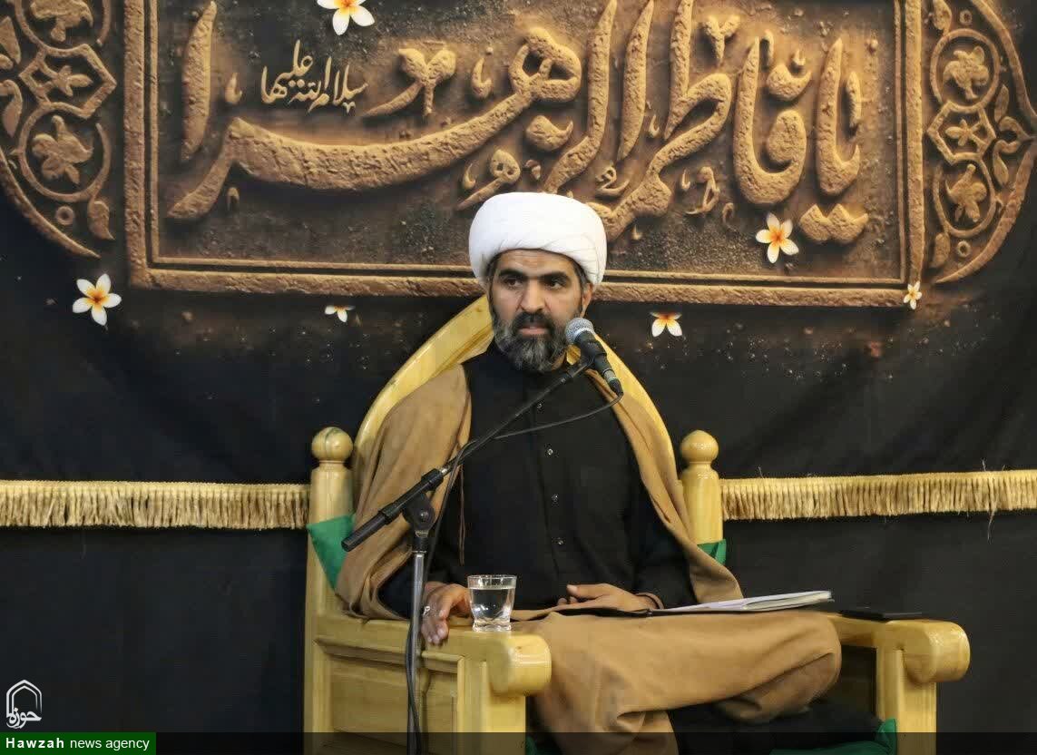 حضرت زهرا(س) مادر ایستادگی و مقاومت است