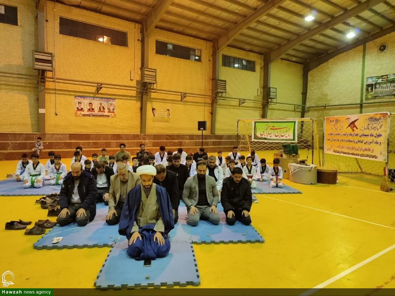 از سکوهای قهرمانی تا محراب مسجد+تصاویر