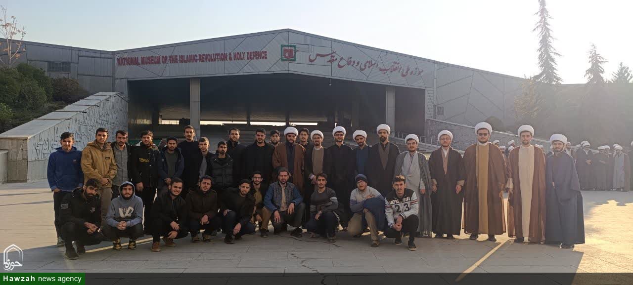 حضور طلاب همدانی در همایش مشترک بسیج طلبه و دانشجو