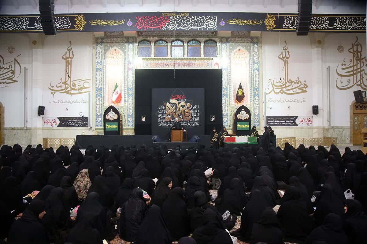 میزبانی بانوان عزادار فاطمی از شهید گمنام + تصاویر