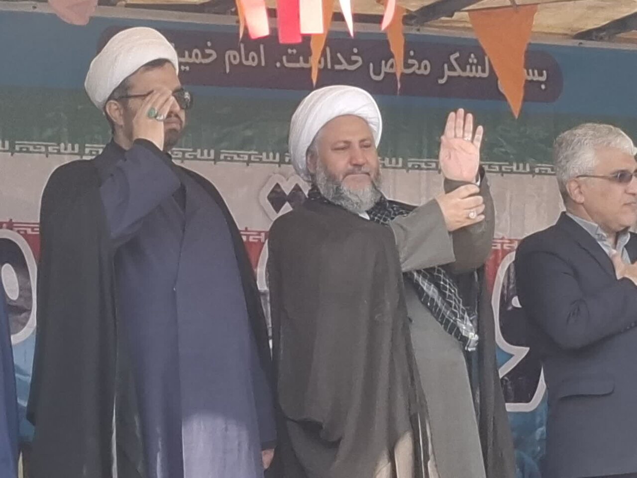 رژه طلاب و روحانیون بسیجی آران و بیدگل برگزار شد+عکس