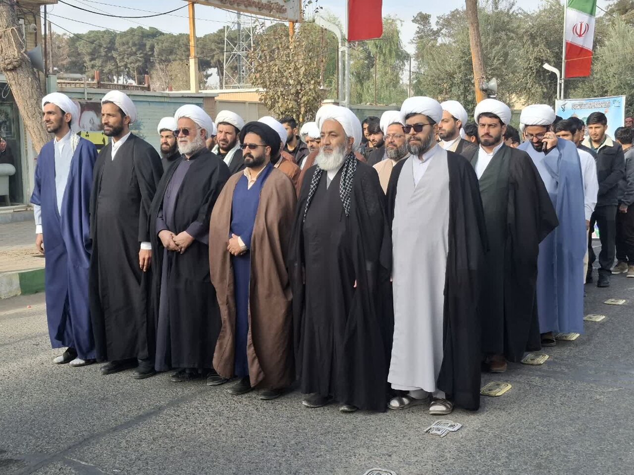 رژه طلاب و روحانیون بسیجی آران و بیدگل برگزار شد+عکس