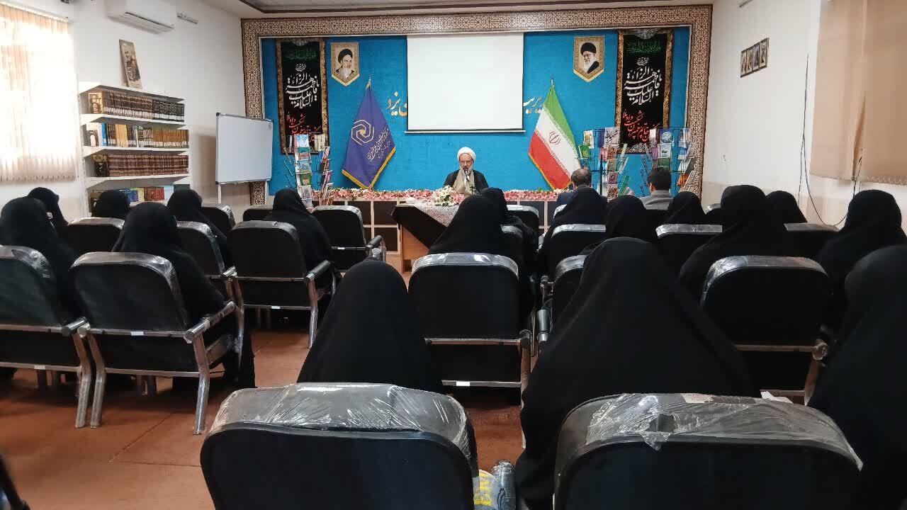 ترویج فرهنگ کتاب‌خوانی، از رسالت‌های اصلی حوزه‌های علمیه است