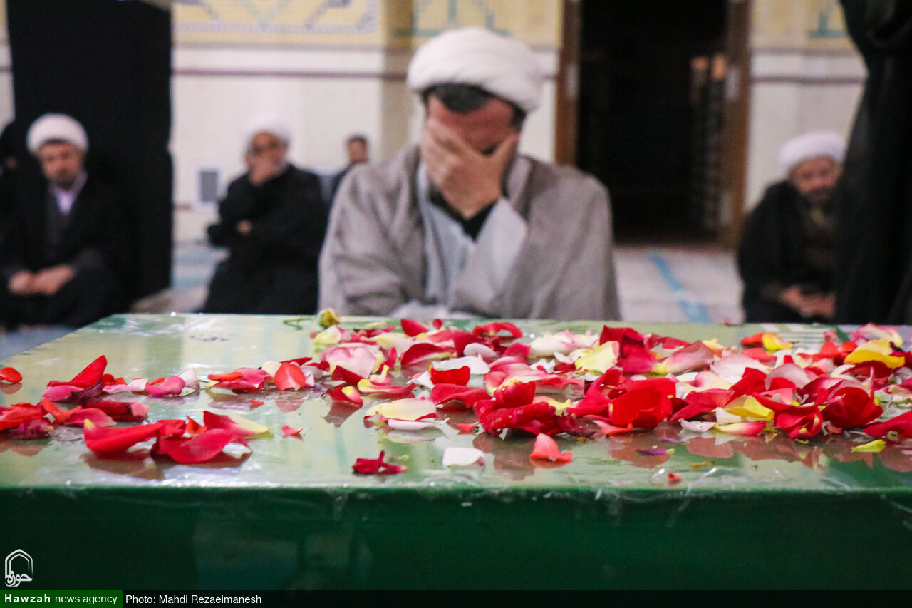 تجدید میثاق با شهید گمنام در مرکز مدیریت حوزههای علمیه | جوشقانیان: میدان فرهنگ رها نشود