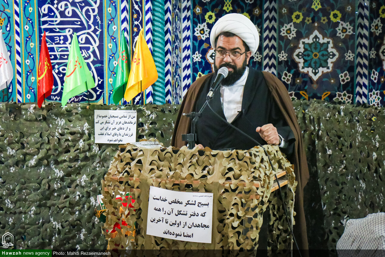 تجدید میثاق با شهید گمنام در مرکز مدیریت حوزه‌های علمیه | جوشقانیان: میدان فرهنگ رها نشود