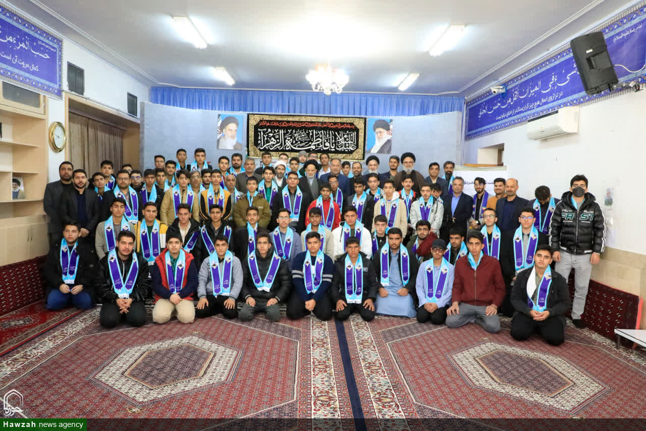 بازگشت به توحید و حفظ وحدت، راه نجات بشر و وظیفه نسل جوان