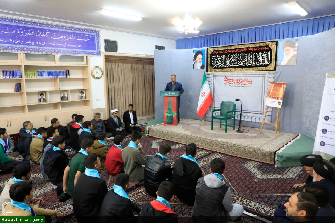 بازگشت به توحید و حفظ وحدت، راه نجات بشر و وظیفه نسل جوان