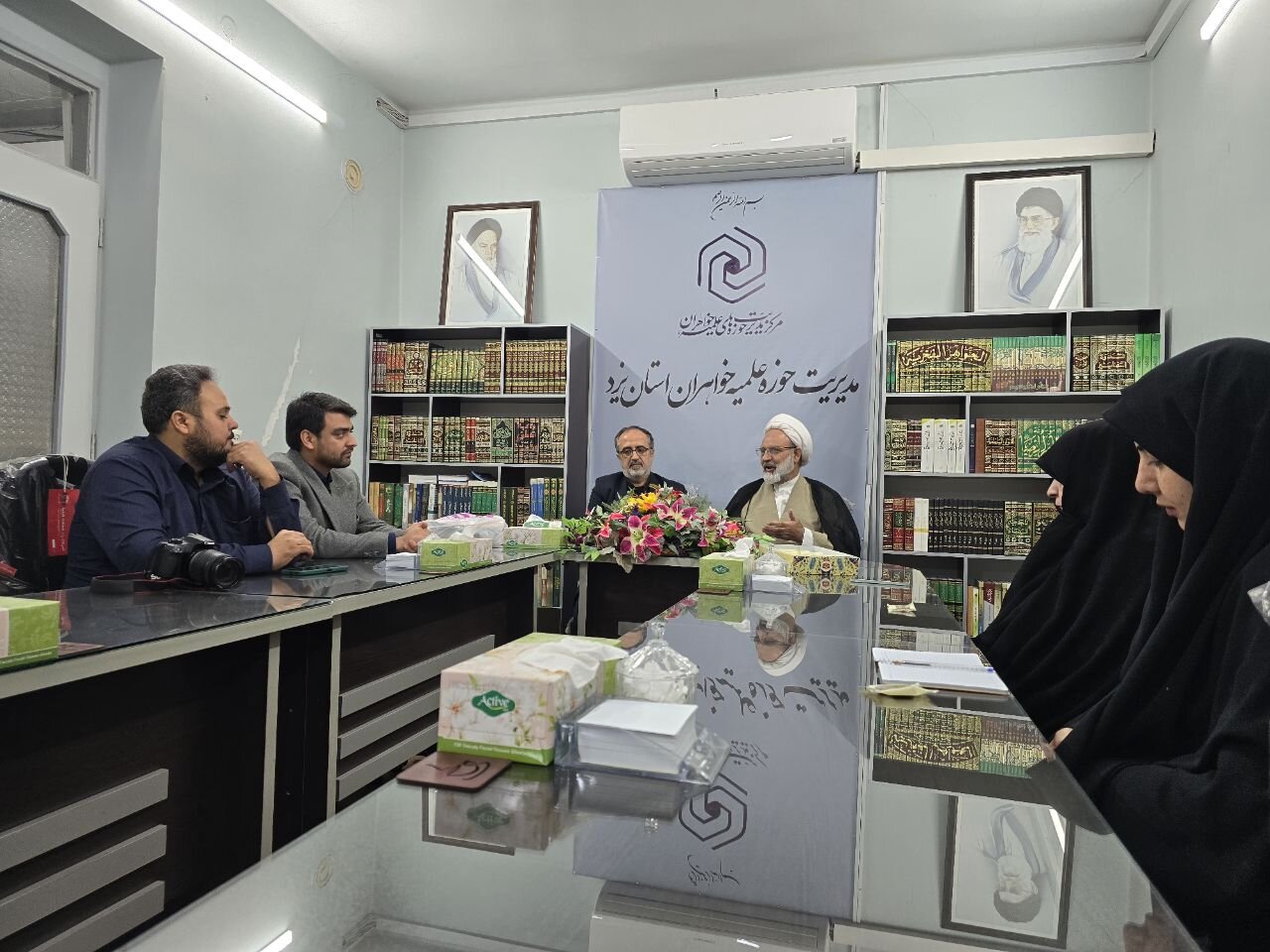 پیوند حوزه علمیه خواهران یزد و نشر هاجر در مسیر تربیت کودکان و نوجوانان+تصاویر