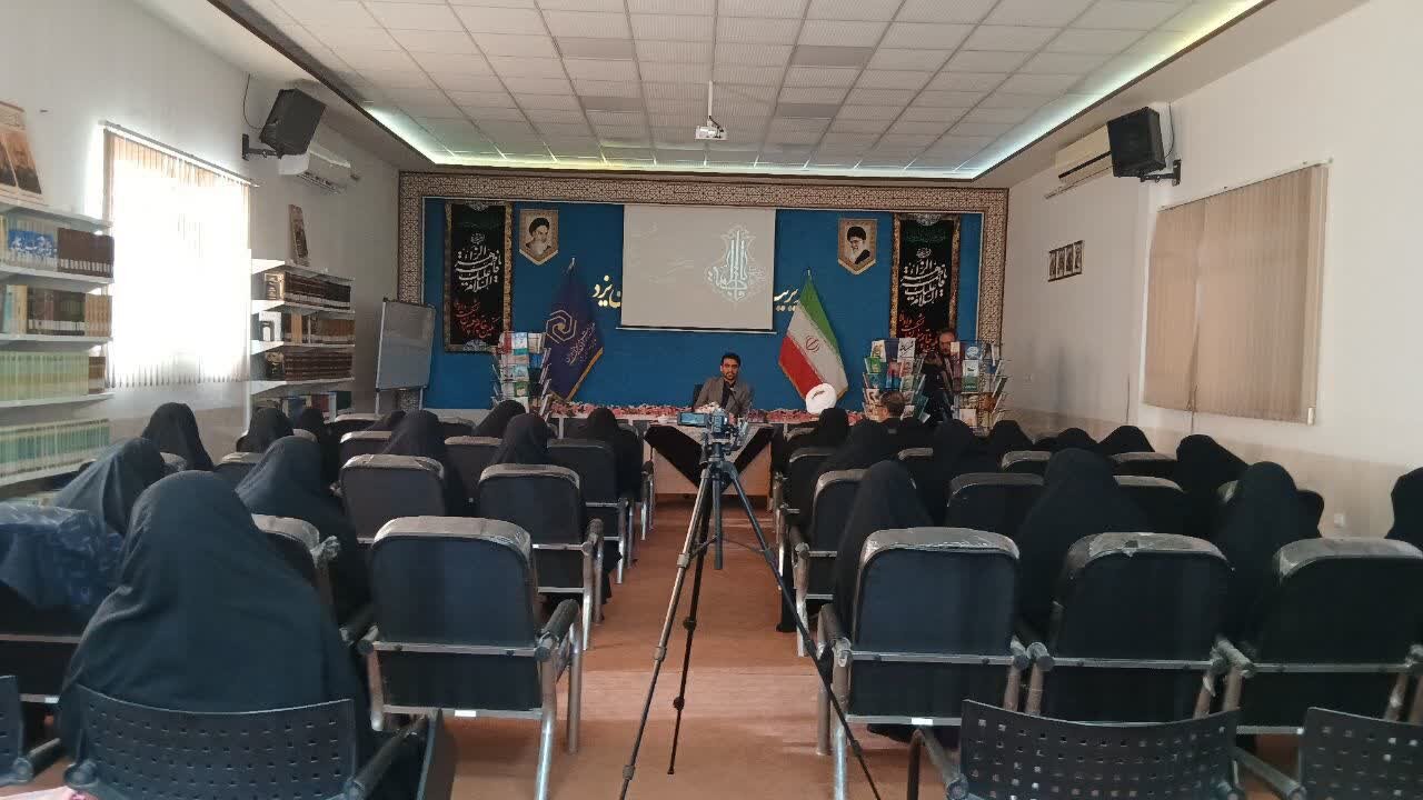 نگاه هنری و روح محتوا در محتوای کتاب کودک و نوجوان مورد تاکید باشد