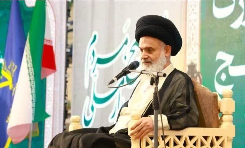 بسیج، سد محکمی در برابر هجمه دشمنان و انحراف جوانان است