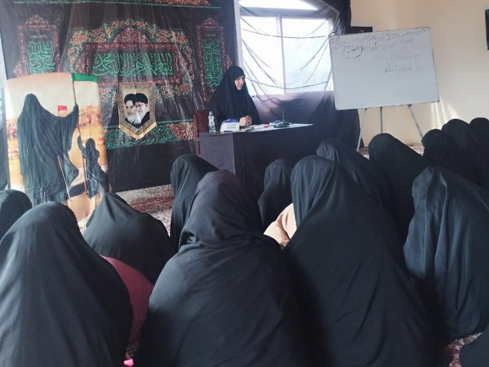 जम्मू - कश्मीर; अंजुमन आऔ चलें कर्बला के तहत आयोजित छह दिवसीय फातिमा शनासी वर्कशॉप का समापन हुआ