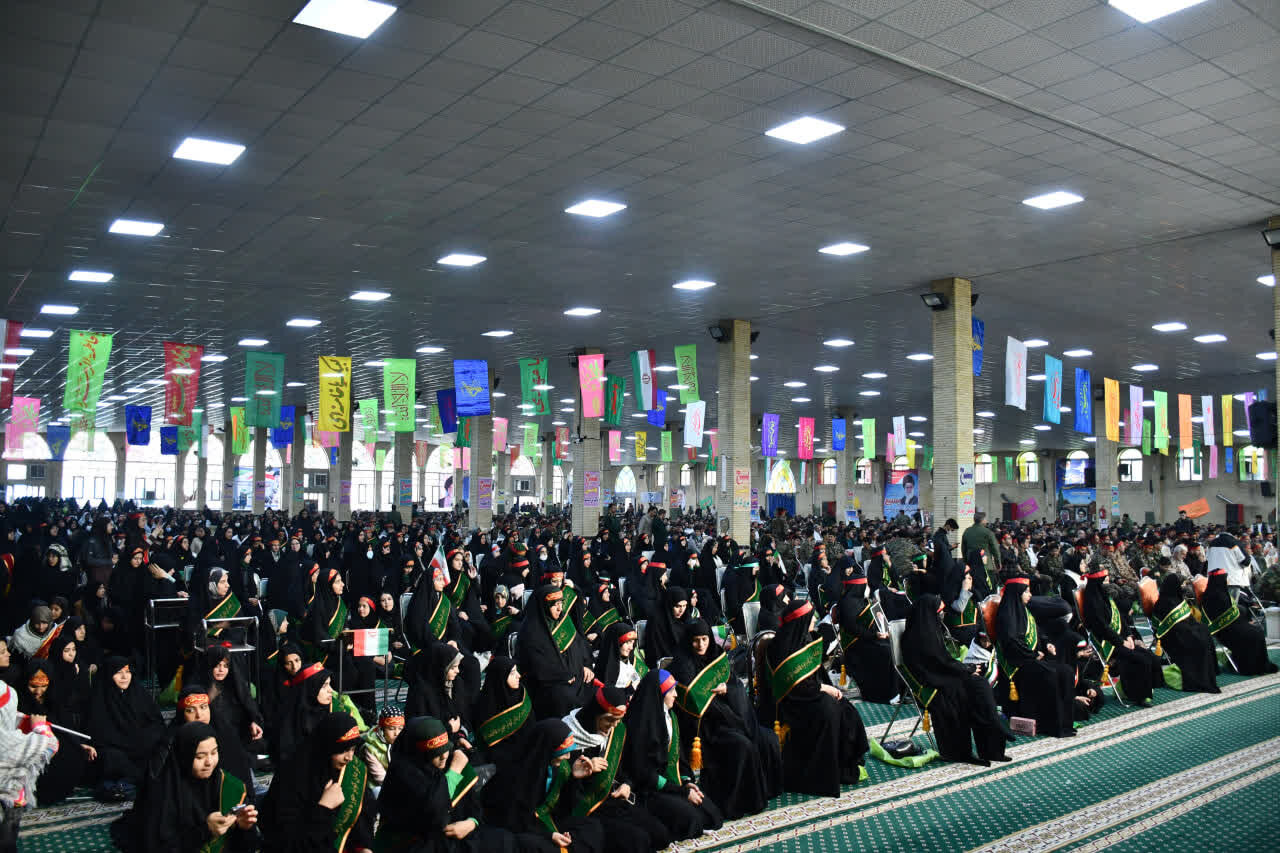 تصاویر/ اجتماع باشکوه بسیجیان خوی