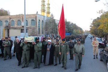 استقبال از پیکر مطهر شهید گمنام در مرکز آموزش هوانیروز شهید وطن پور اصفهان+ تصاویر