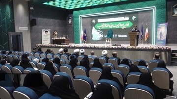 ظرفیت قم باید زیارت، حوزه های علمیه و مرجعیت دینی باشد/ در مسئله حجاب کم کاری شده است