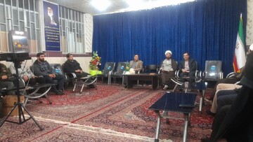 برگزاری نشست امر به معروف و نهی از منکر در دفتر امام جمعه دلفان