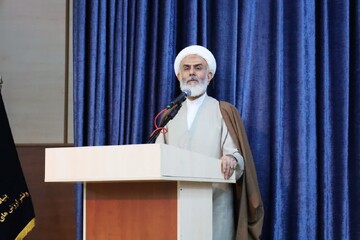 روحانیت در جنگ تحریف باید طلایه‌دار باشد