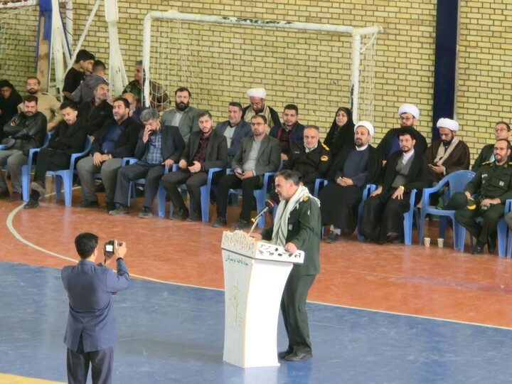 تصاویر /تجمع بزرگ بسیجیان شهرستان تویسرکان به مناسبت هفته بسیج