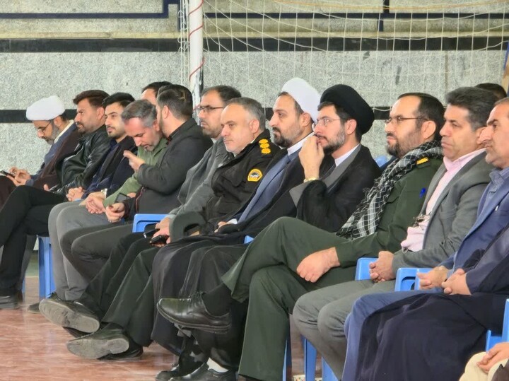 تصاویر /تجمع بزرگ بسیجیان شهرستان تویسرکان به مناسبت هفته بسیج