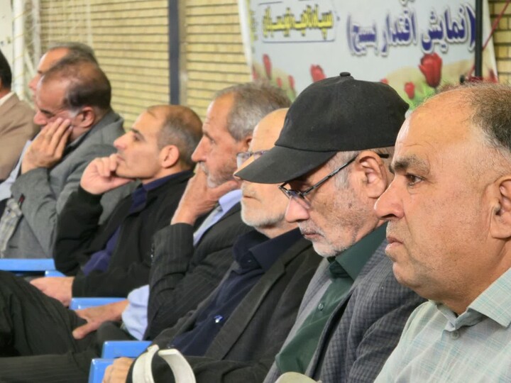 تصاویر /تجمع بزرگ بسیجیان شهرستان تویسرکان به مناسبت هفته بسیج