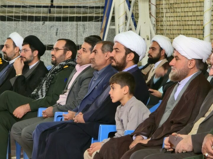 تصاویر /تجمع بزرگ بسیجیان شهرستان تویسرکان به مناسبت هفته بسیج