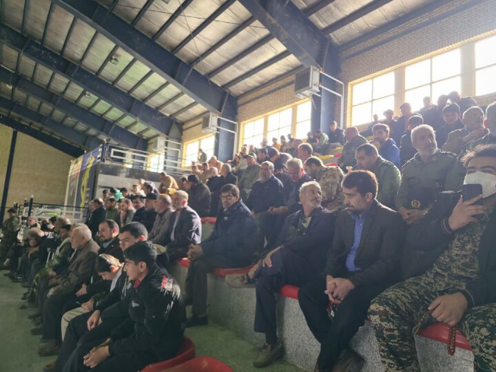 تصاویر /تجمع بزرگ بسیجیان شهرستان تویسرکان به مناسبت هفته بسیج