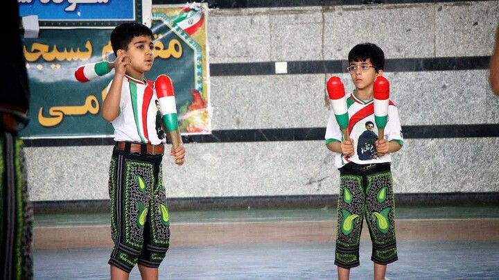 تصاویر /تجمع بزرگ بسیجیان شهرستان تویسرکان به مناسبت هفته بسیج