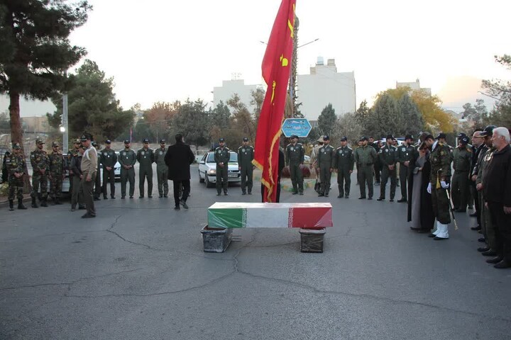 تصاویر| استقبال از پیکر شهید گمنان در مرکز هوانیروز شهید وطن پور