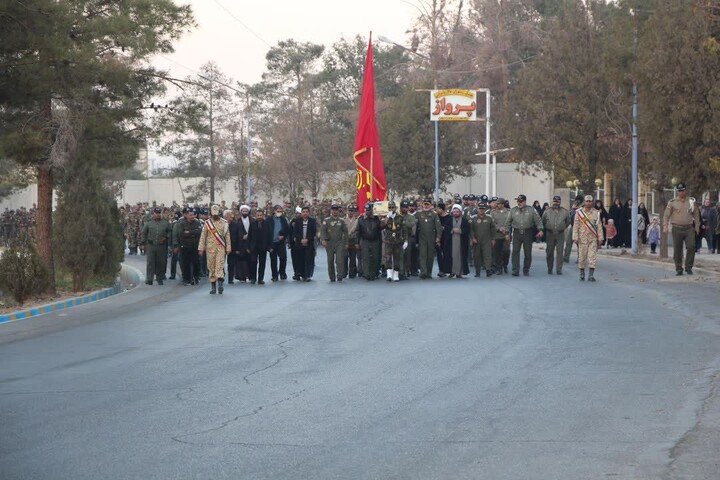 تصاویر| استقبال از پیکر شهید گمنان در مرکز هوانیروز شهید وطن پور