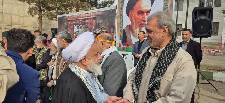 تصاویر /  مراسم گرامیداشت روز بسیج در آبیک برگزار شد.