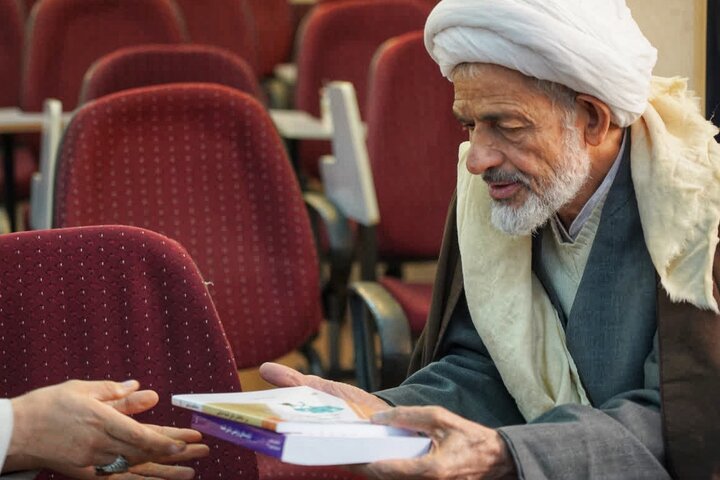 تصاویر/ آیین رونمایی از دو اثر فلسفی