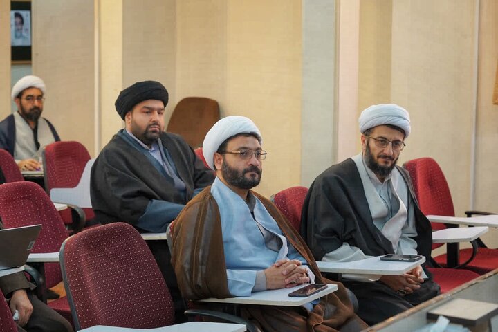 تصاویر/ آیین رونمایی از دو اثر فلسفی