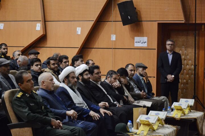 تصاویر/برگزاری محفل قرآنی گرامیداشت شهدای جنگ ۱۲ روزه در کوهدشت
