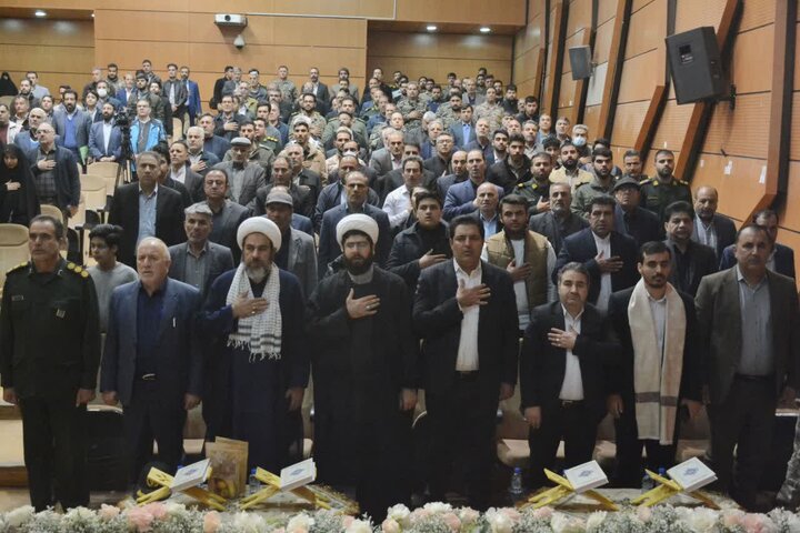 تصاویر/برگزاری محفل قرآنی گرامیداشت شهدای جنگ ۱۲ روزه در کوهدشت