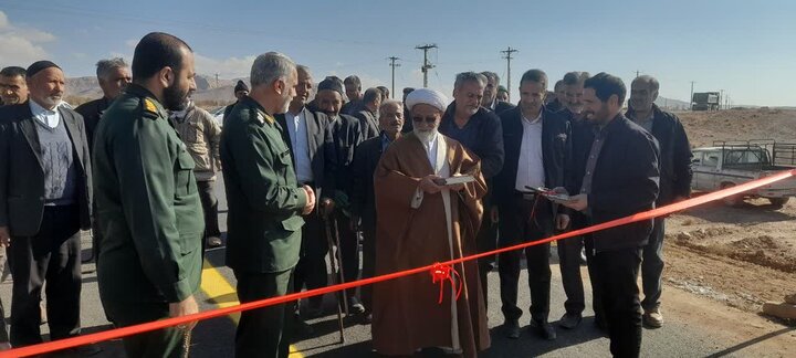 تصاویر/بهره برداری جاده مزارع انقلاب یک ودو با حضورامام جمعه جوشقان قالی