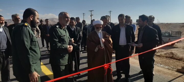 تصاویر/بهره برداری جاده مزارع انقلاب یک ودو با حضورامام جمعه جوشقان قالی