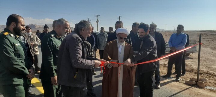 تصاویر/بهره برداری جاده مزارع انقلاب یک ودو با حضورامام جمعه جوشقان قالی