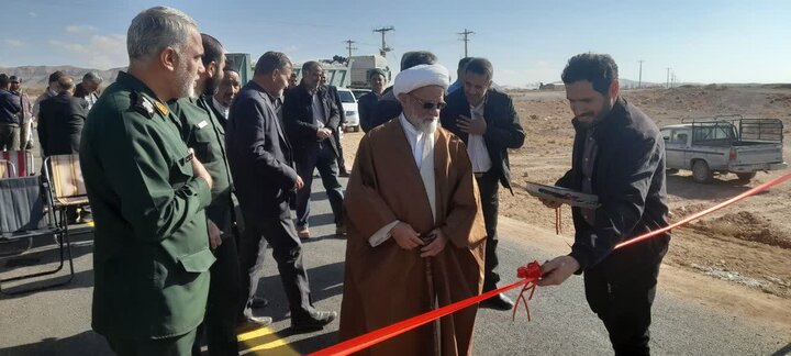 تصاویر/بهره برداری جاده مزارع انقلاب یک ودو با حضورامام جمعه جوشقان قالی