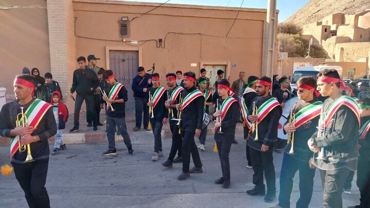 تشییع و خاکسپاری شهید گمنام در بخش انارک شهرستان نائین