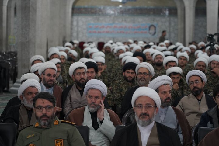 تصاویر/گردهمایی طلاب و دانشجویان بسیجی قم در آیین پیشگامان رهایی