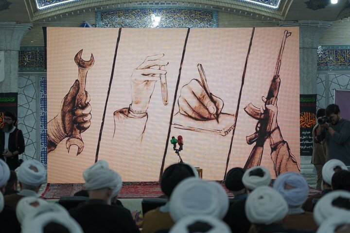 تصاویر/گردهمایی طلاب و دانشجویان بسیجی قم در آیین پیشگامان رهایی