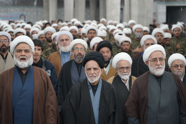 تصاویر/گردهمایی طلاب و دانشجویان بسیجی قم در آیین پیشگامان رهایی