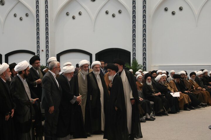 تصاویر برگزاری کنگره بین المللی آیت الله العظمی نائینی در نجف اشرف