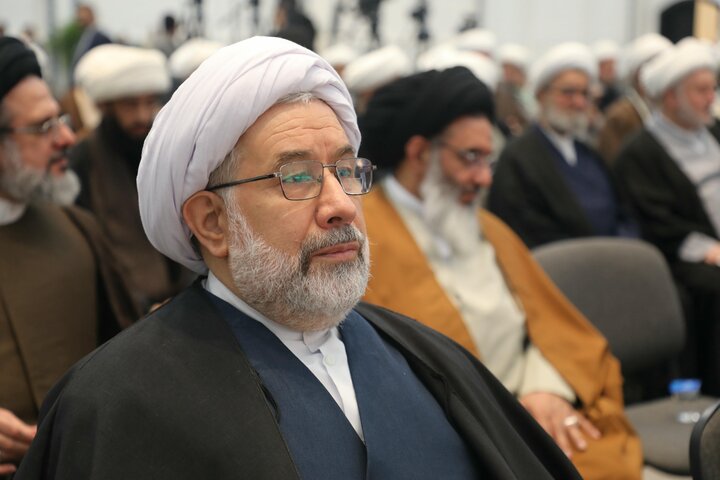 تصاویر برگزاری کنگره بین المللی آیت الله العظمی نائینی در نجف اشرف