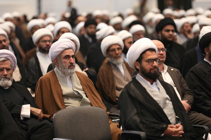 تصاویر برگزاری کنگره بین المللی آیت الله العظمی نائینی در نجف اشرف