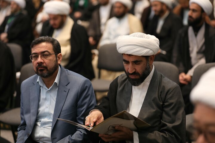 تصاویر برگزاری کنگره بین المللی آیت الله العظمی نائینی در نجف اشرف