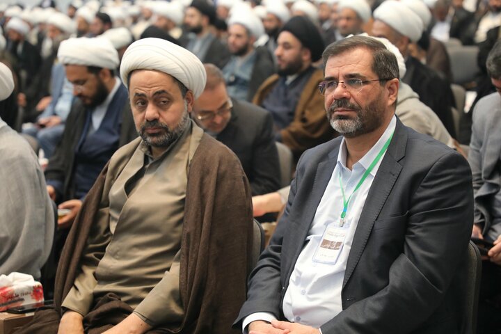 تصاویر برگزاری کنگره بین المللی آیت الله العظمی نائینی در نجف اشرف