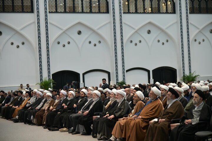 تصاویر برگزاری کنگره بین المللی آیت الله العظمی نائینی در نجف اشرف