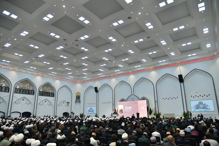 تصاویر برگزاری کنگره بین المللی آیت الله العظمی نائینی در نجف اشرف